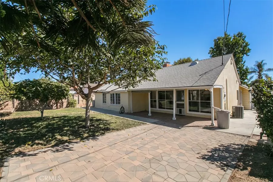 7931 Lasaine AVE, Northridge, CA 91325