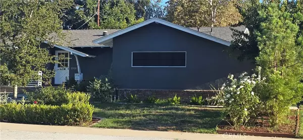 Canoga Park, CA 91304,22128 Burton ST