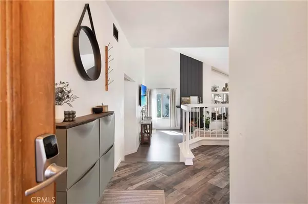 Simi Valley, CA 93063,3168 Darby ST #208