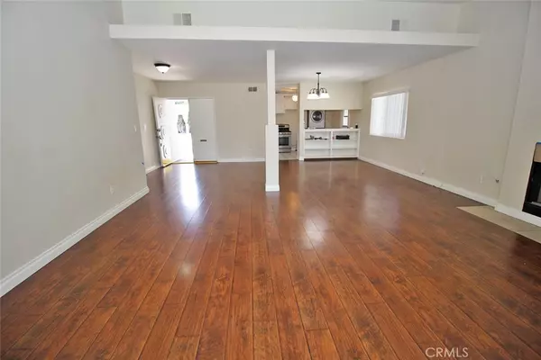 Northridge, CA 91324,9310 Crebs AVE
