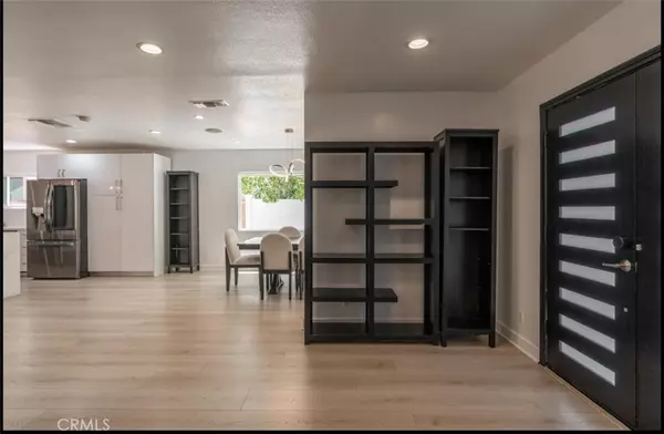 Encino, CA 91316,5022 Lindley AVE