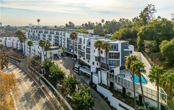 171 N Church LN #617, Los Angeles, CA 90049