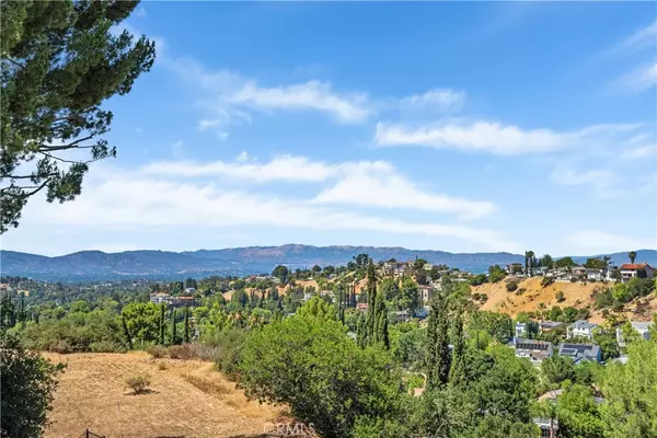 Woodland Hills, CA 91364,21727 Ulmus DR