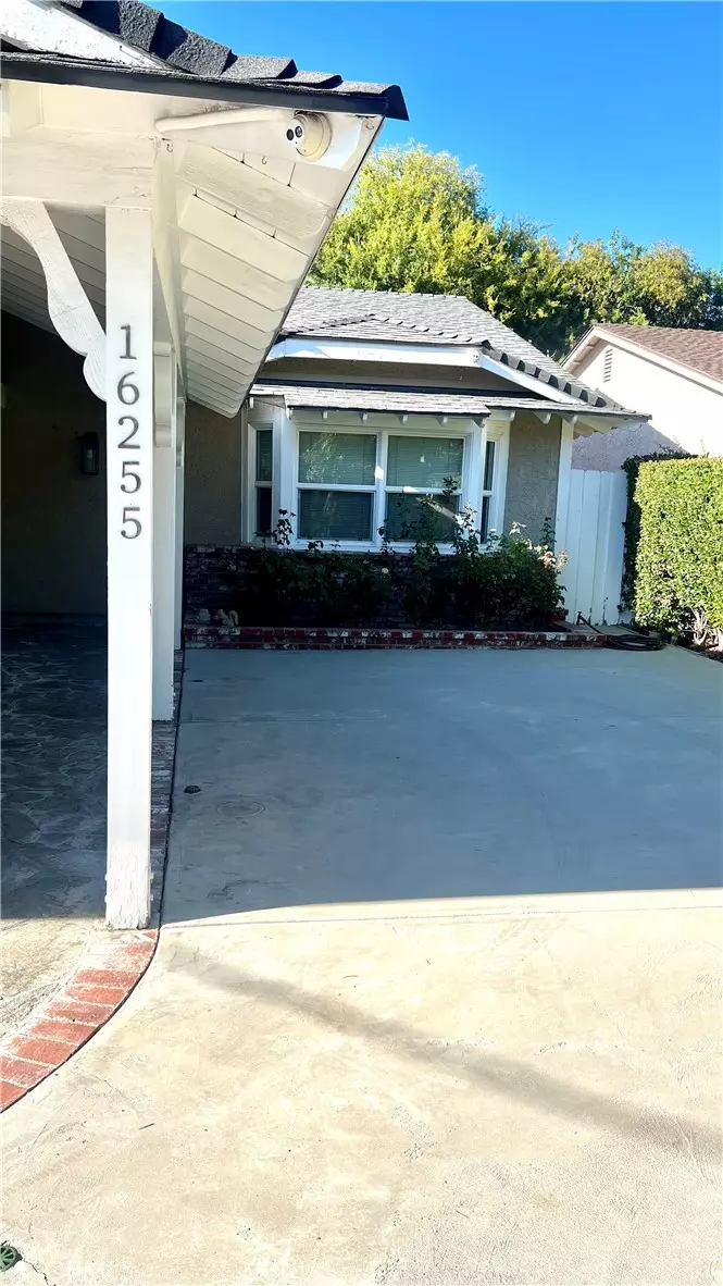 Encino, CA 91436,16255 Dickens ST