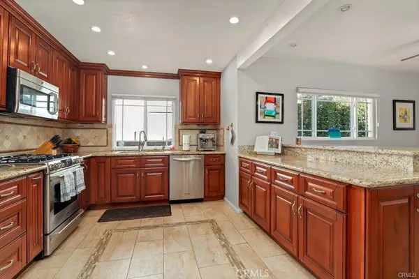 Newhall, CA 91321,23344 Cedartown ST