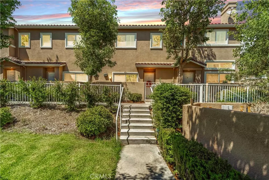 25710 Wagner WAY #C, Stevenson Ranch, CA 91381