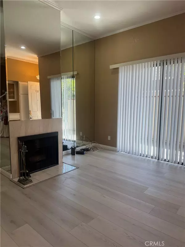 Chatsworth, CA 91311,10201 Mason AVE #113