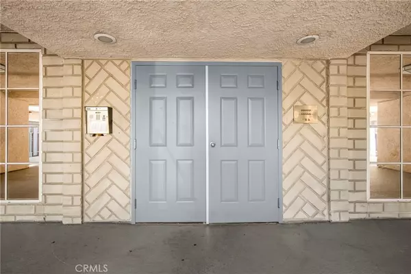 Canoga Park, CA 91303,7233 Loma Verde AVE