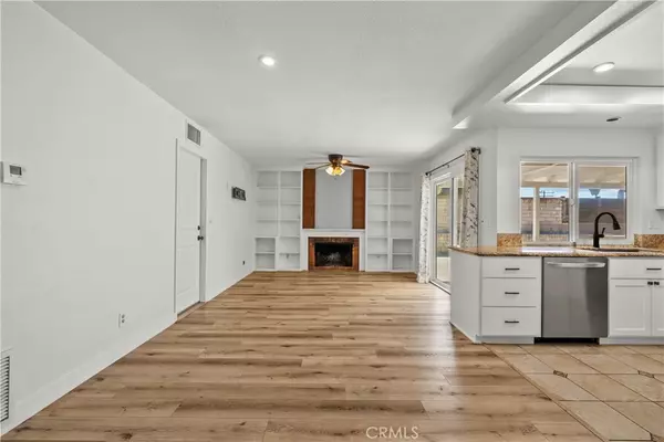 Saugus, CA 91350,22540 Tula DR