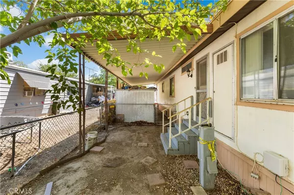 Lancaster, CA 93535,45800 Challenger Way #62