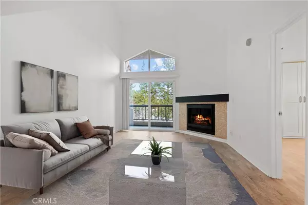 21400 Burbank BLVD #302, Woodland Hills, CA 91367