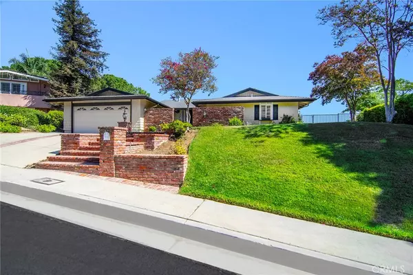Tarzana, CA 91356,19639 Weeburn