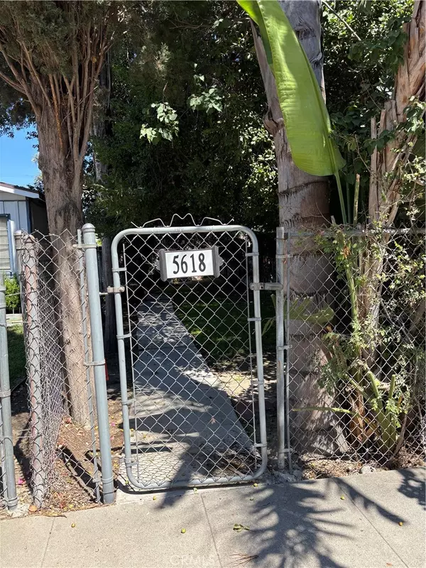 North Hollywood, CA 91601,5620 5618 CARTWRIGHT AVE #2