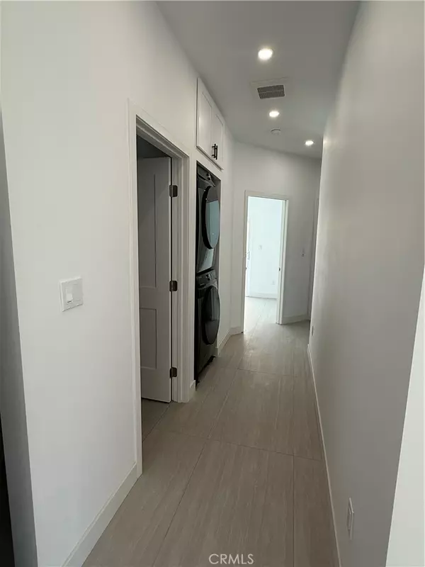 West Hills, CA 91304,22352 1/2 Schoenborn