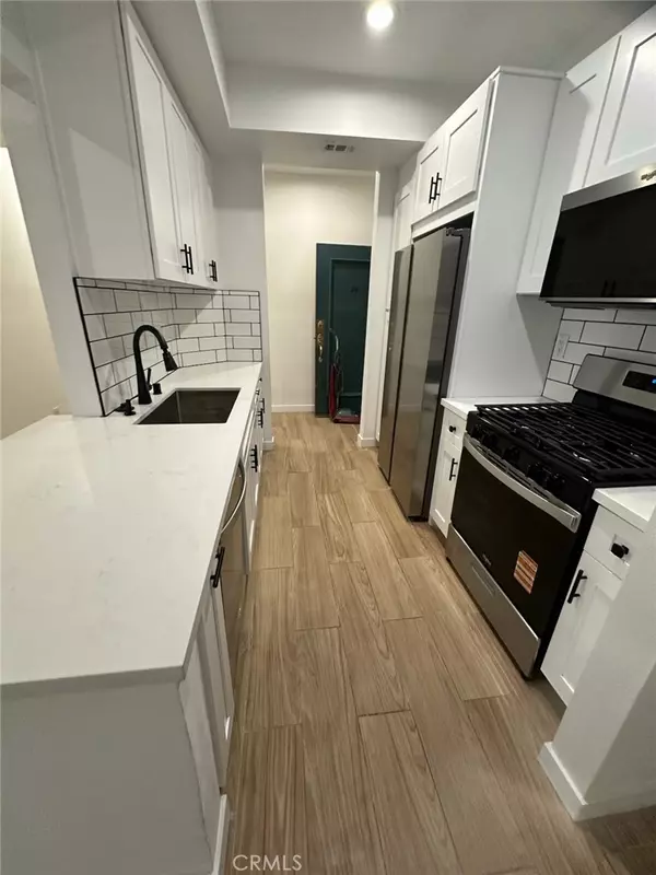 19009 Sherman WAY #29, Reseda, CA 91335