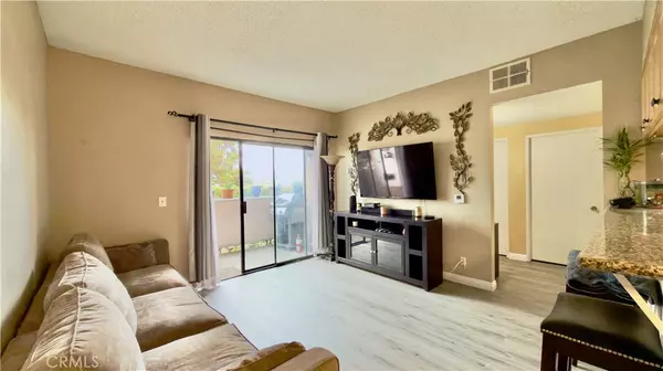 San Fernando, CA 91340,10943 Laurel Canyon