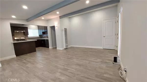 Panorama City, CA 91402,8649 Cantaloupe AVE
