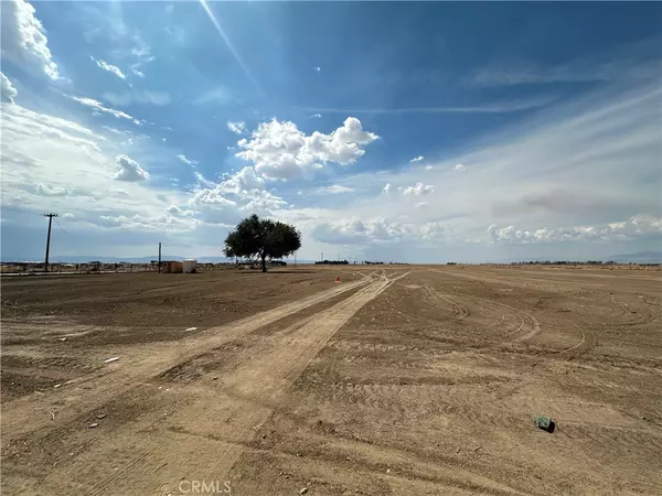 Lancaster, CA 93535,46817 70TH