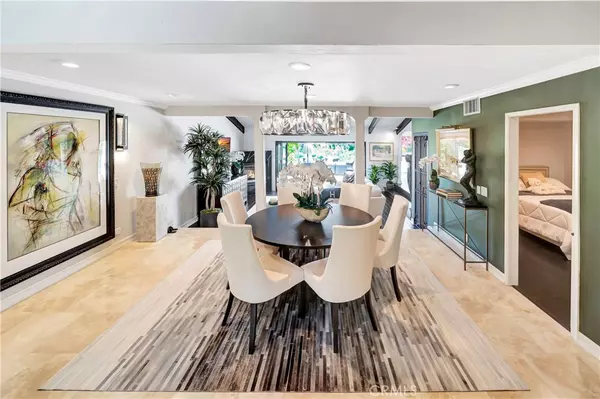 Calabasas, CA 91302,4420 Park Jazmin