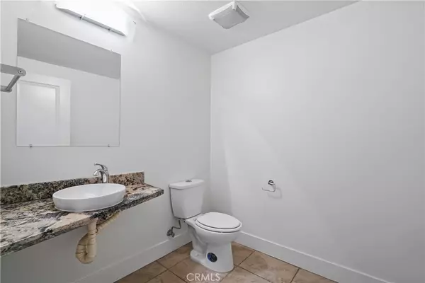 North Hollywood, CA 91601,11312 Huston ST #4
