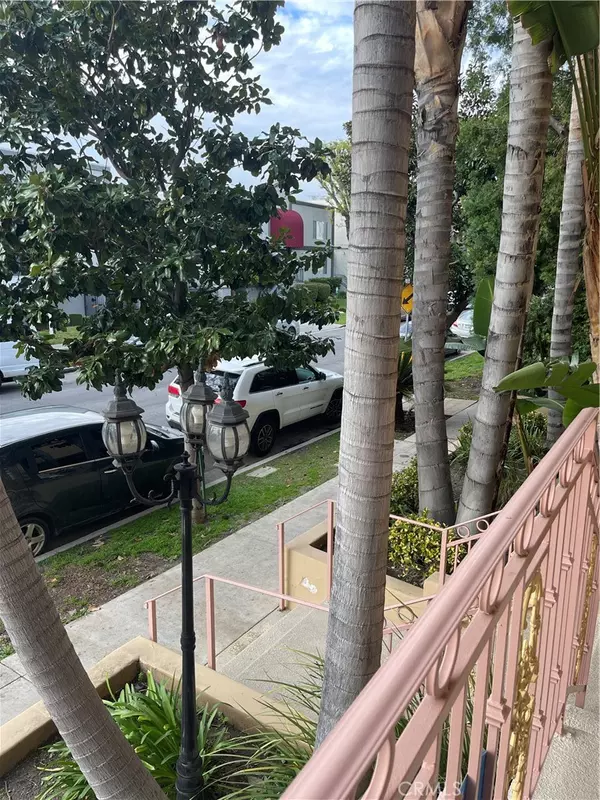 Sherman Oaks, CA 91403,4612 Vista Del Monte AVE #6