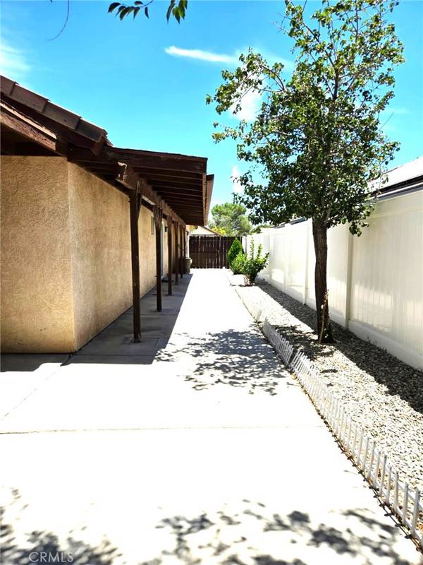 Lancaster, CA 93534,45521 13