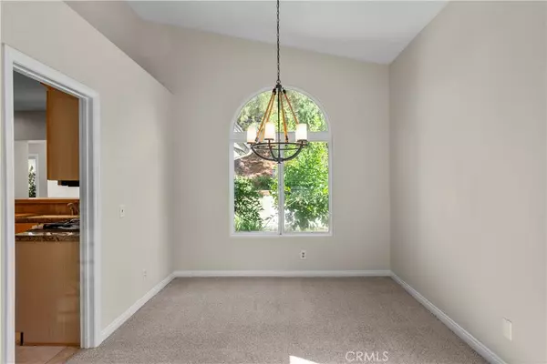 Saugus, CA 91350,25530 Newcastle CT