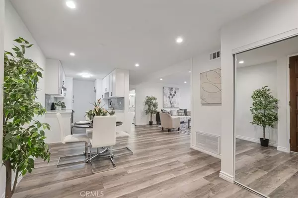 Encino, CA 91316,5334 Lindley AVE #115