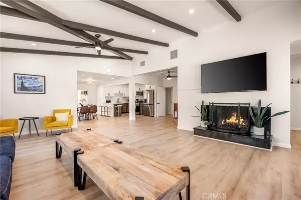 Palm Springs, CA 92264,589 S Moutnain View DR