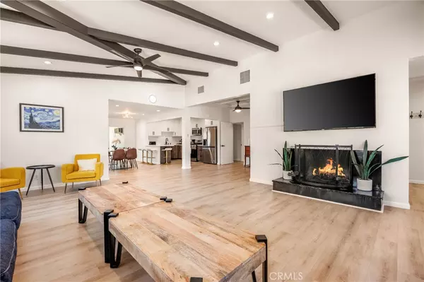 Palm Springs, CA 92264,589 S Moutnain View DR