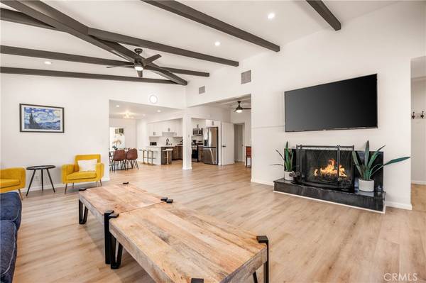 Palm Springs, CA 92264,589 S Moutnain View DR