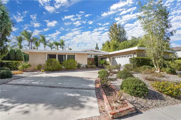 Woodland Hills, CA 91367,6233 Capistrano AVE