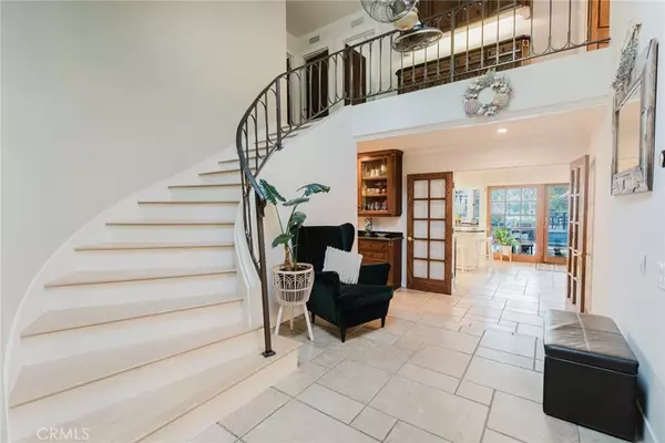 Valencia, CA 91355,25261 Avenida Rondel