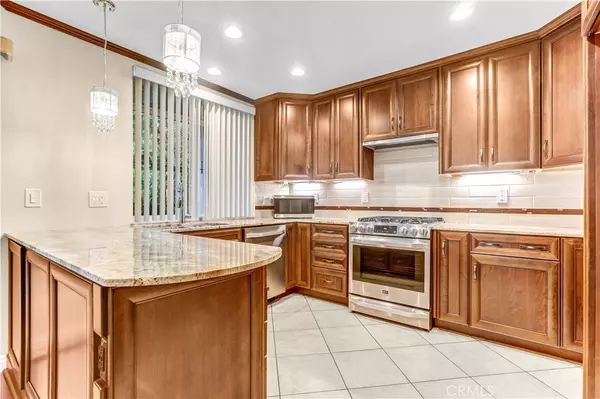 Valencia, CA 91355,26117 McBean Pkwy #7