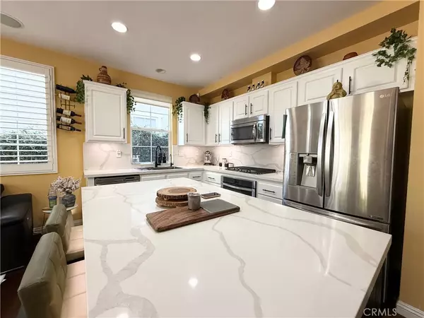 Valencia, CA 91355,23229 Beachcomber Ln
