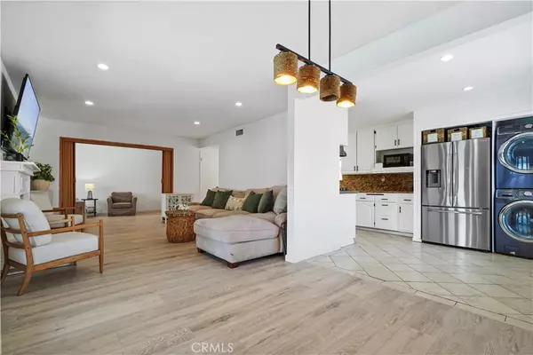 Winnetka, CA 91306,20854 runnymede st