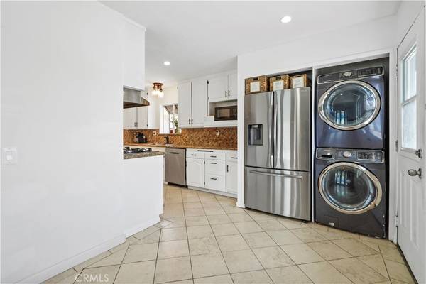 Winnetka, CA 91306,20854 runnymede st