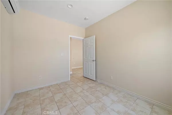 Arleta, CA 91331,9796 Stanwin AVE