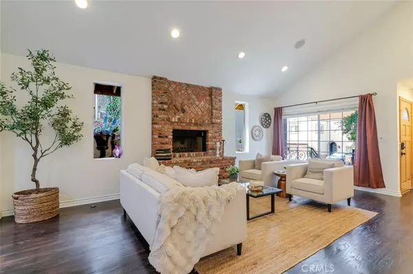 Woodland Hills, CA 91364,4384 Saltillo ST