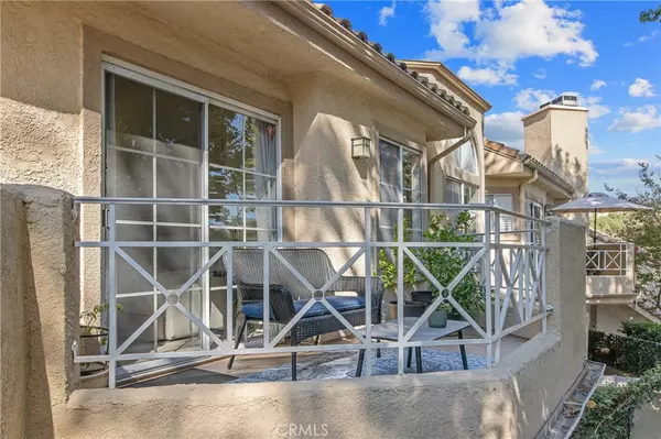 Valencia, CA 91355,23933 Del Monte DR #19