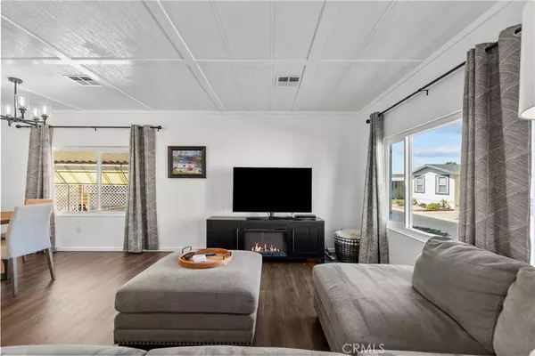 Saugus, CA 91350,21424 Bramble