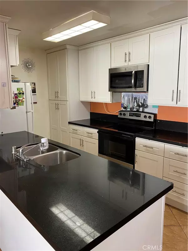 5334 Lindley AVE #319, Encino, CA 91316