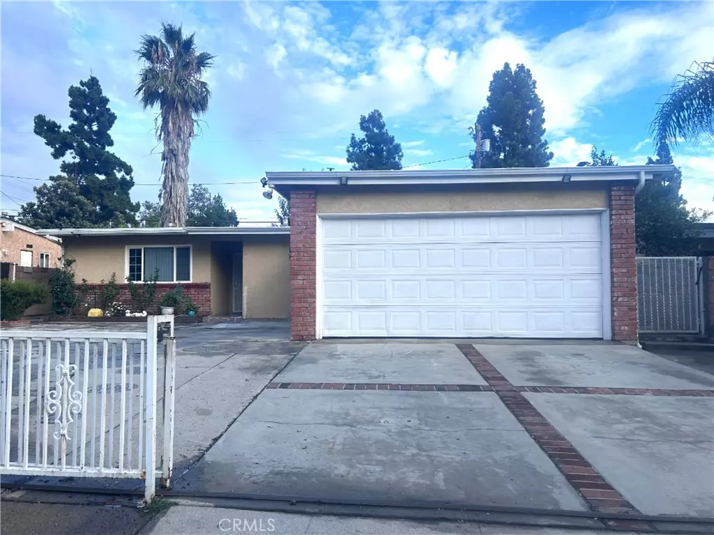 Sylmar, CA 91342,14914 Oswald st