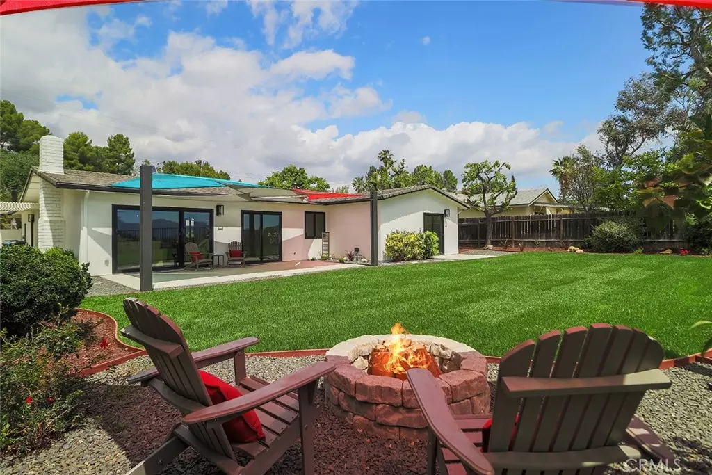 Calabasas, CA 91302,26120 Adamor RD
