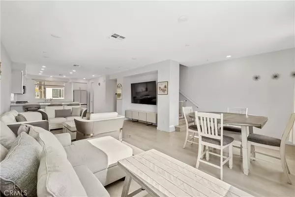 Valencia, CA 91381,27579 Sanctuary Ct.