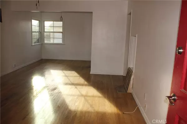 North Hollywood, CA 91606,6109 Riverton AVE