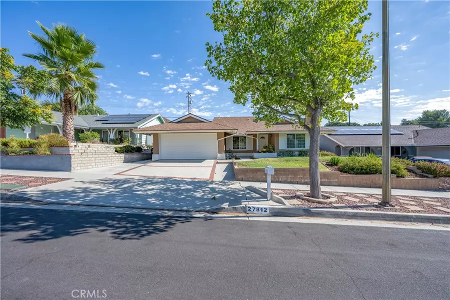 27812 Rosamond DR, Canyon Country, CA 91351