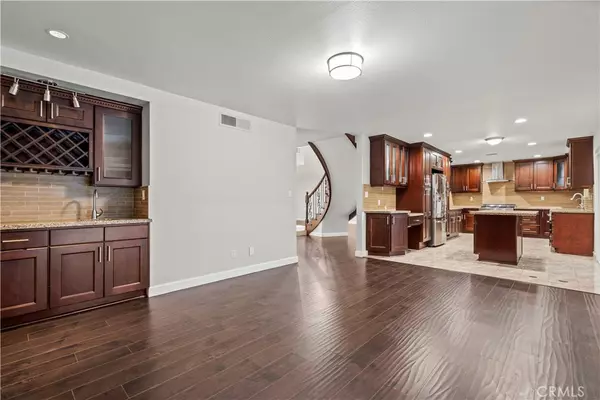 Northridge, CA 91325,18022 RAYMER ST