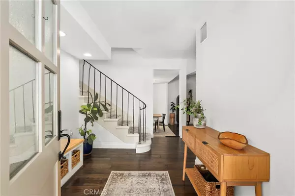 West Hills, CA 91304,23546 Community