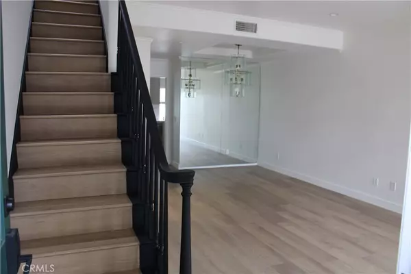 Encino, CA 91436,5145 Yarmouth